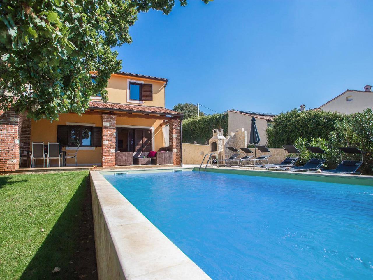 Villa Hrast Bacva Višnjan Exterior foto